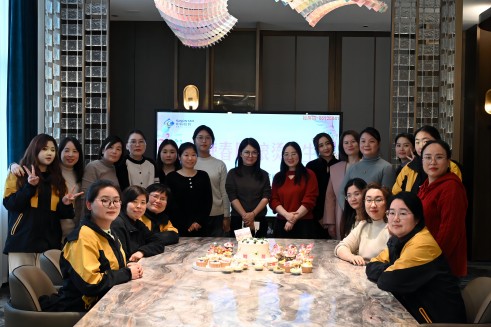  ح18luckɷݸŮ˶ůϮ